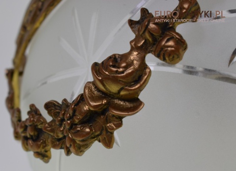 Secesyjna lampa sufitowa do pałacu zamku. Żyrandol antyczny ze szlifowanym kloszem antyk Art Nouveau