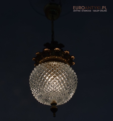 Ekskluzywna lampa wisząca stylowa z karbowanym kloszem. Lampa sufitowa pałacowa.