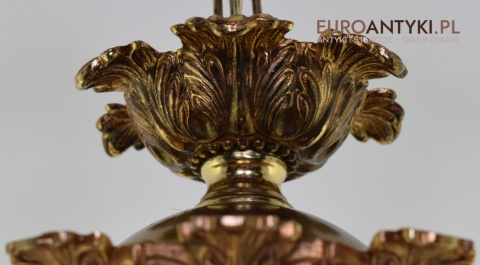 Ekskluzywna lampa wisząca stylowa z karbowanym kloszem. Lampa sufitowa pałacowa.