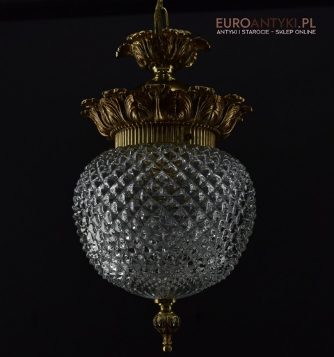 Ekskluzywna lampa wisząca stylowa z karbowanym kloszem. Lampa sufitowa pałacowa.