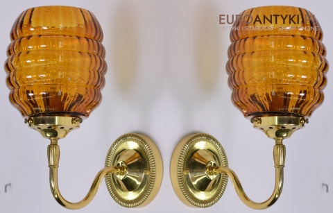 kinkiety z miodowymi kloszami