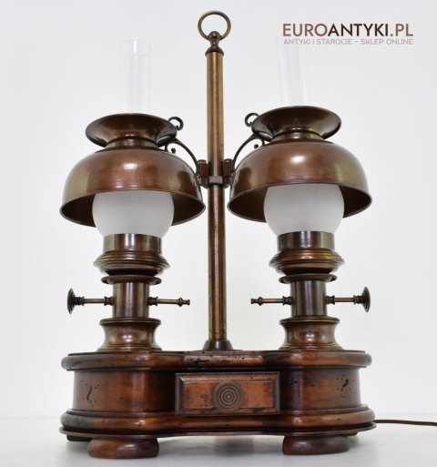 antykwariat lampa