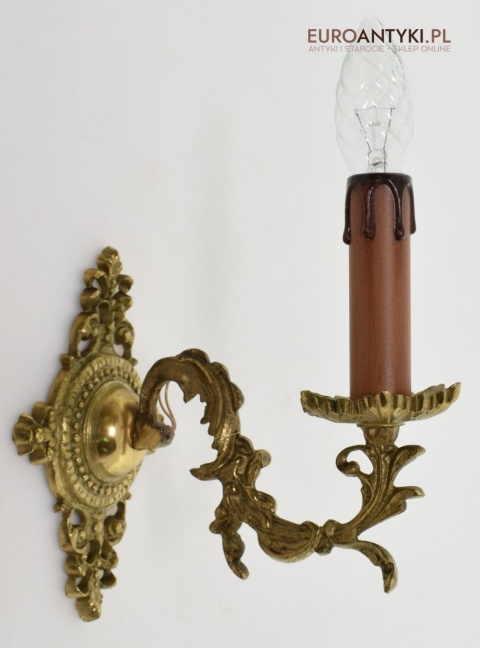 lampa ścienna hotelowa