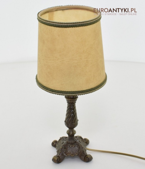antyczna lampa na stolik