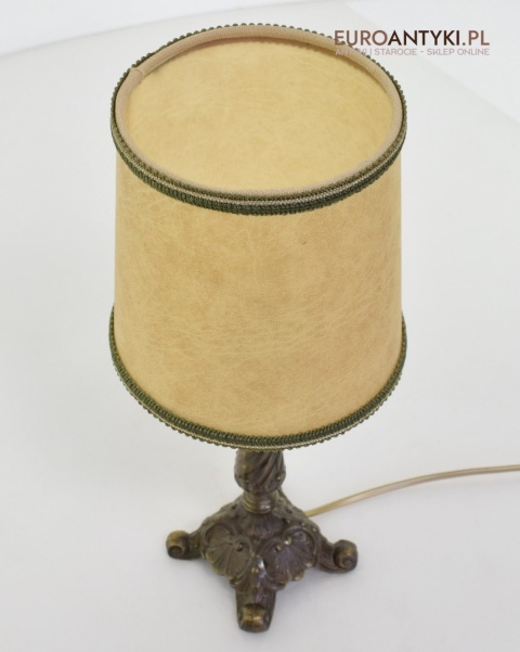 babcina lampa na stolik