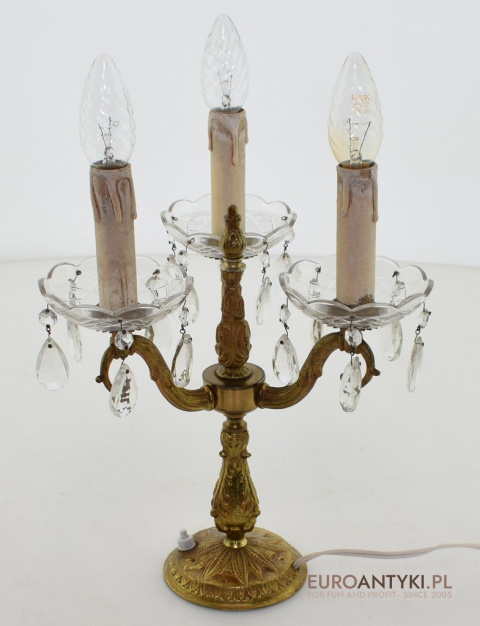 stylowa lampa stołowa