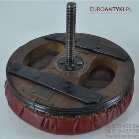 Secesyjny stołeczek do pianina. Regulowany okrągły stołek antyczny.