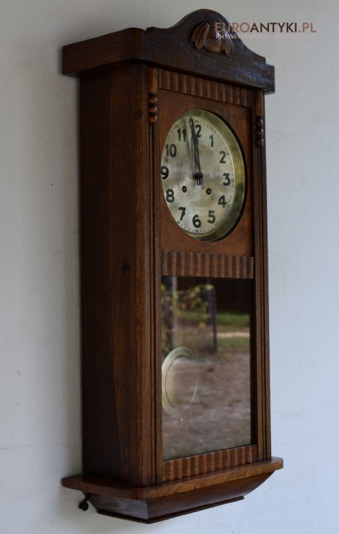 zegar z antykwariatu
