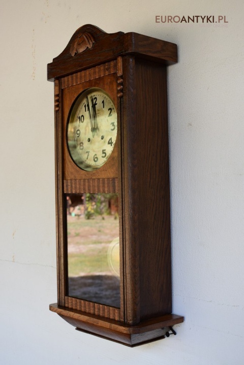 sklep ze starymi zegarami