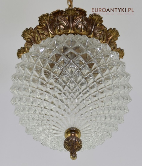 szklana kula na sufit