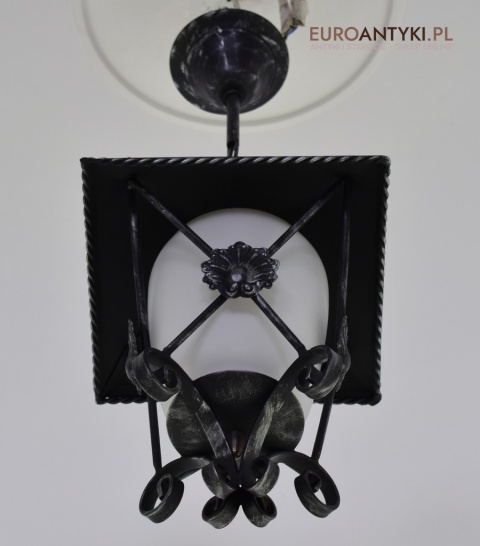 odnowiona lampa rustykalna