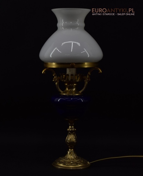 stara mosiężna lampka