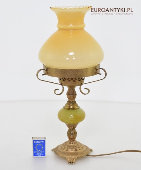 lampa retro na stolik