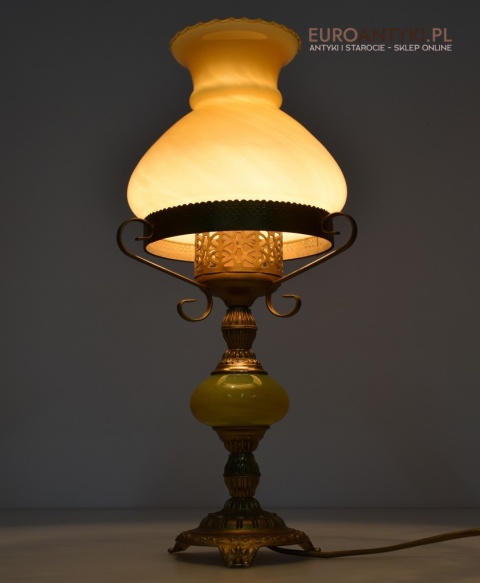 antyczne lampy stołowe
