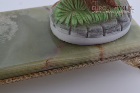 Cudowna lampka stołowa z dziewczynką