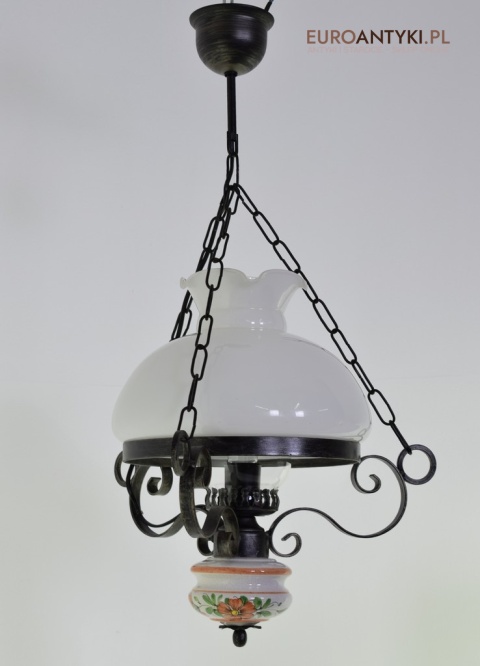 Lampa wisząca do wiejskiej chaty