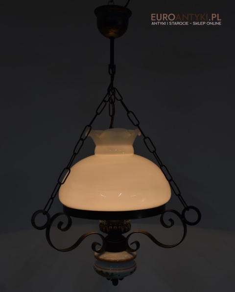 Lampa wisząca do wiejskiej chaty