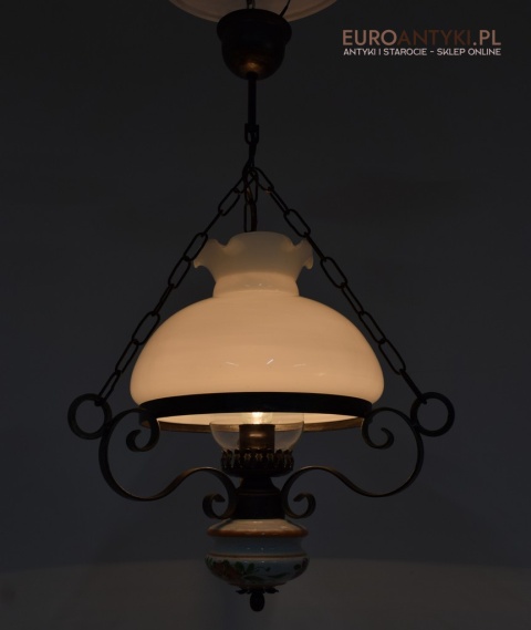 Lampa wisząca do wiejskiej chaty