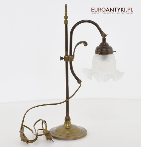 Antyczna lampa stołowa z kloszem