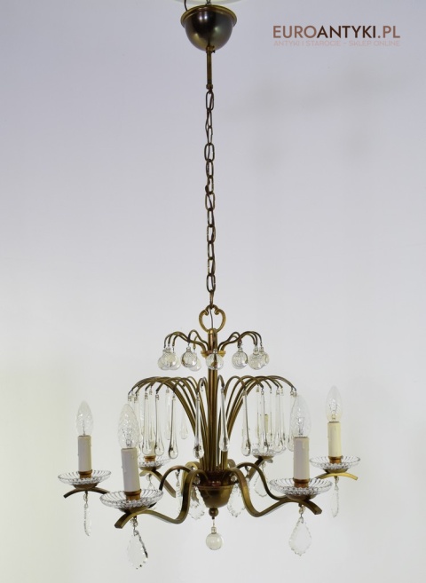 Antyk. Zabytkowy żyrandol francuski.