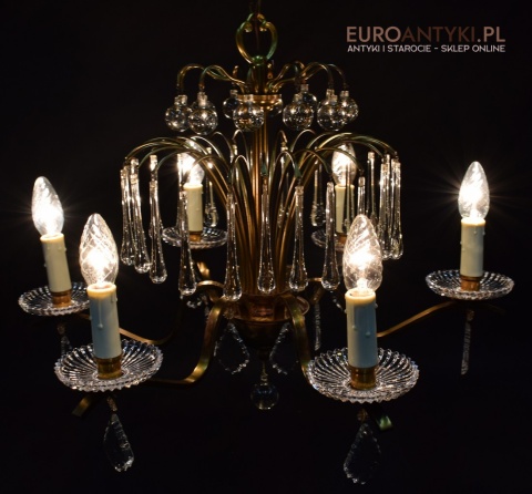 Antyk. Zabytkowy żyrandol francuski.