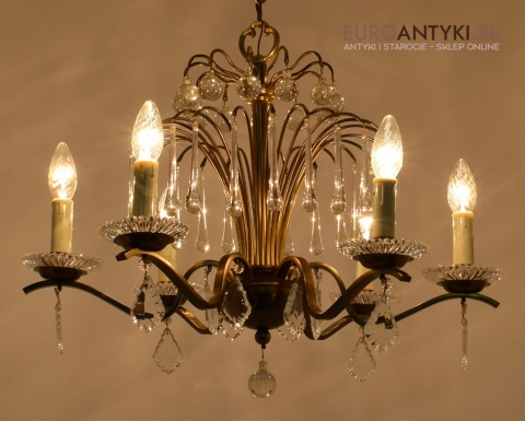 Antyk. Zabytkowy żyrandol francuski.