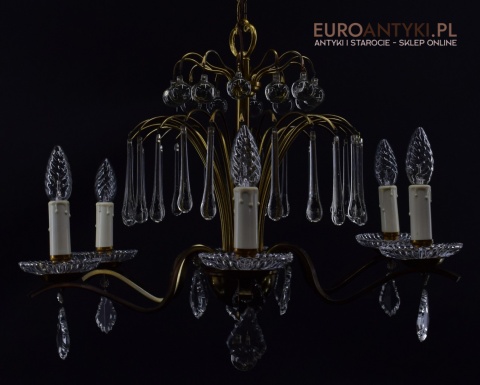 Antyk. Zabytkowy żyrandol francuski.