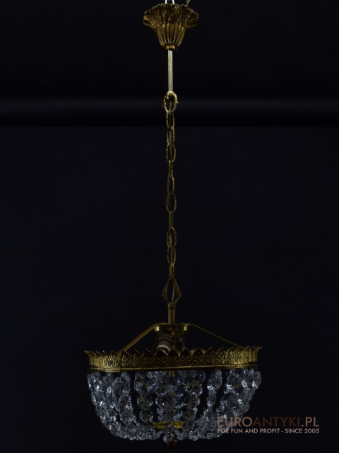 Antyczny plafon kryształowy na łańcuchu. Zabytkowe lampy.
