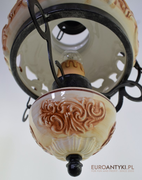 Ceramiczna lampa w góralskim stylu. Sufitowe lampy rustykalne.