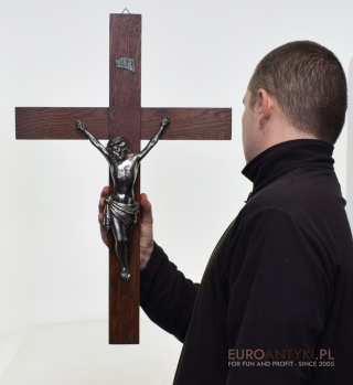 Ukrzyżowany Jezus Chrystus. INRI krzyż antyczny z lat 1900.