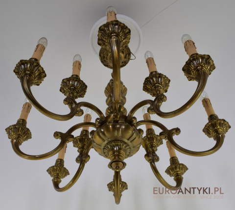 Duży pałacowy żyrandol z brązu. Antyczny chandelier do zamku.