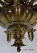 Duży pałacowy żyrandol z brązu. Antyczny chandelier do zamku.