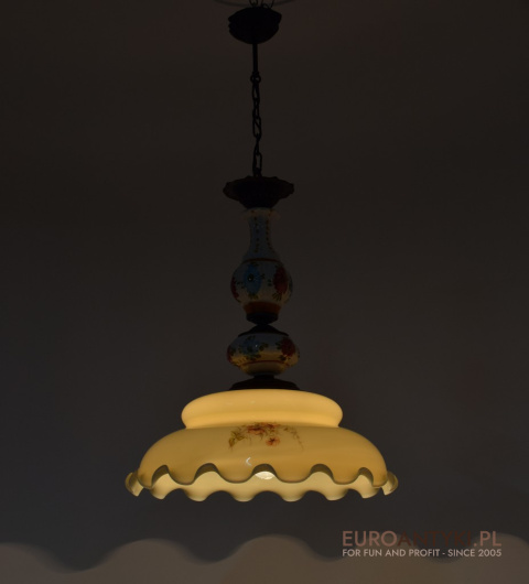 Cottage core lampa sufitowa w ciepłym rustykalnym stylu. Lampy retro vintage.