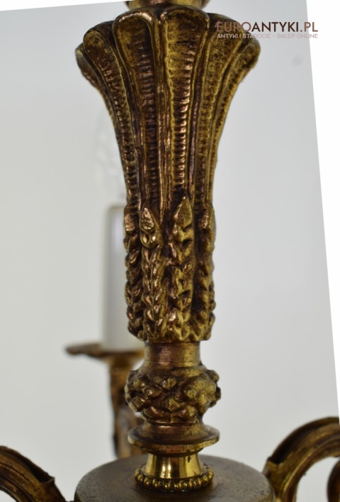 Mały zabytkowy żyrandol do ganku, holu, łazienki. Lampy antyki.