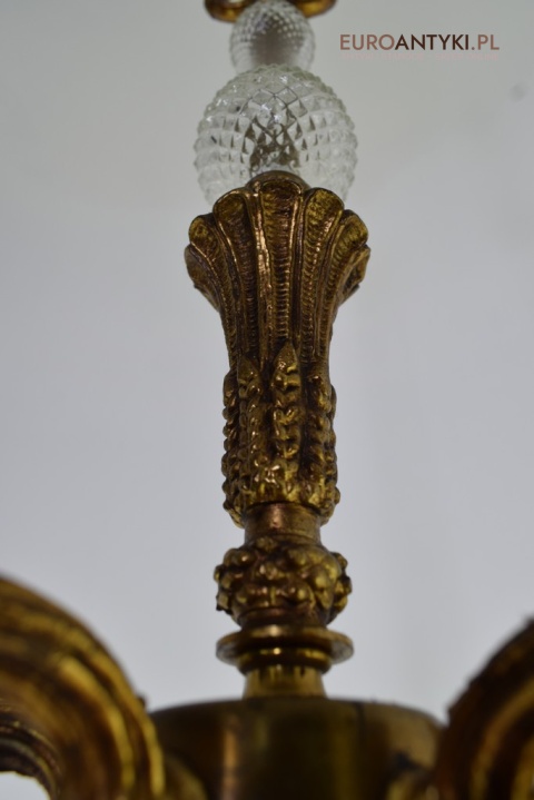 Mały zabytkowy żyrandol do ganku, holu, łazienki. Lampy antyki.