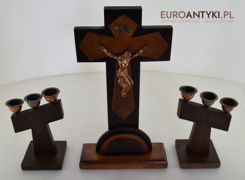 Duży zabytkowy krzyż ze świecznikami. Antyki kościelne.