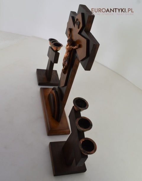 Duży zabytkowy krzyż ze świecznikami. Antyki kościelne.