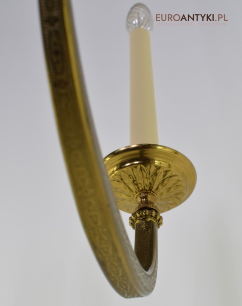 Mosiężny żyrandol do angielskiego salonu. Lampy antyki.
