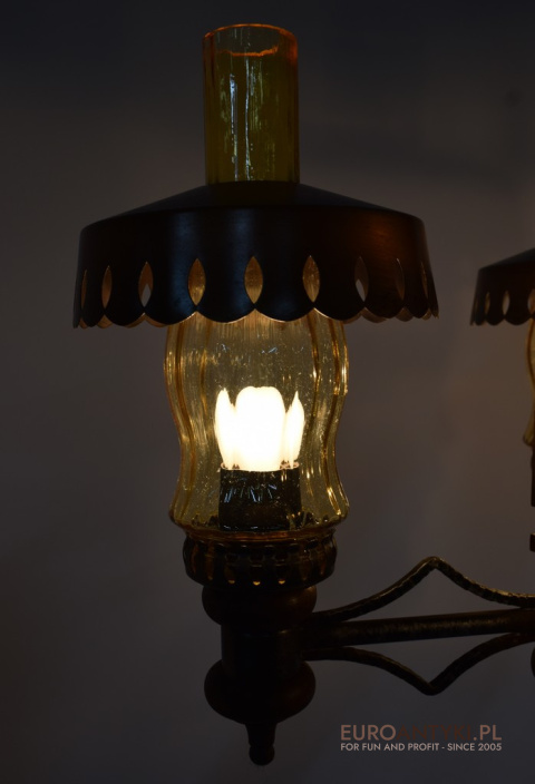 Rustykalna lampa sufitowa w stylu cottage. Oświetlenie retro.