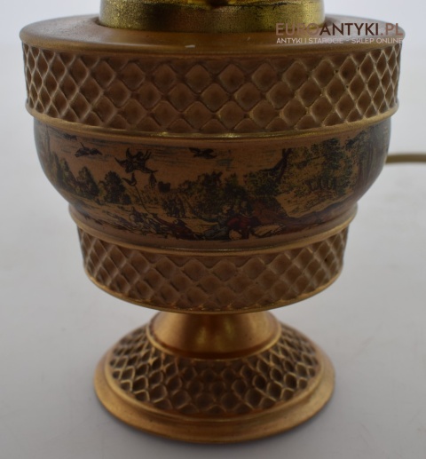 Mała lampka stołowa w stylu retro. Unikatowe lampy.