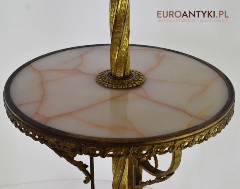 Antyczna lampa stojąca w eklektycznym stylu.