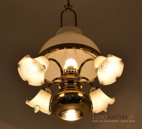 Rustykalna złota lampa sufitowa retro, vintage. Lampy antyki, cottagecore.