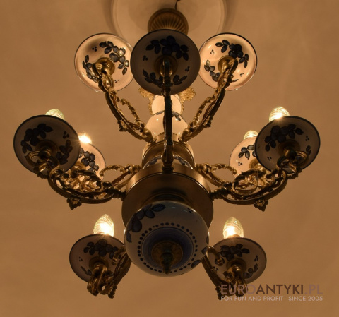 świat starych lamp