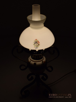 wiejska lampka na stolik