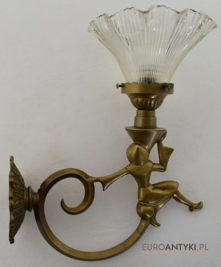 Vintage lampa ścienna z brązu z kloszem. Kinkiet antyczny retro.