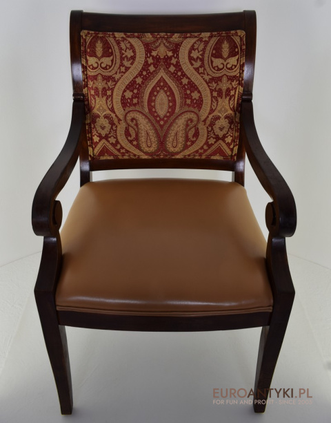 Klasyczne Biurkowe Krzesło w Stylu Empire: Elegancja i Luksus XIX Wieku