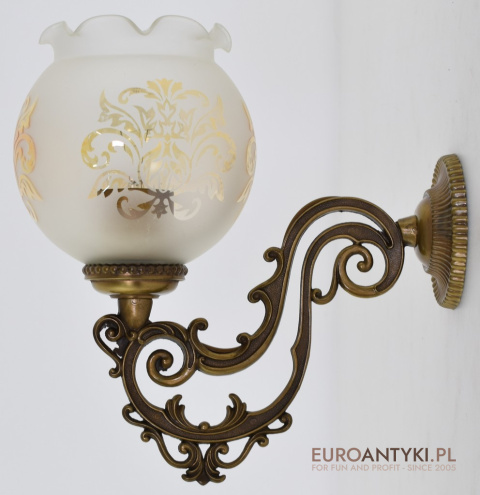 Mosiężny Kinkiet Stylowy z Pięknym Kloszem - Retro Lampa Vintage z Drugiej Połowy XX Wieku