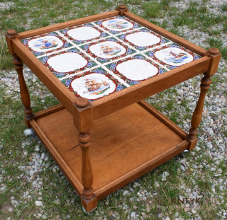 Rustykalny barek - pomocnik - stolik dębowy z kafelkami z Flandrii
