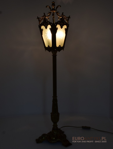 Lampa stołowa latarnia