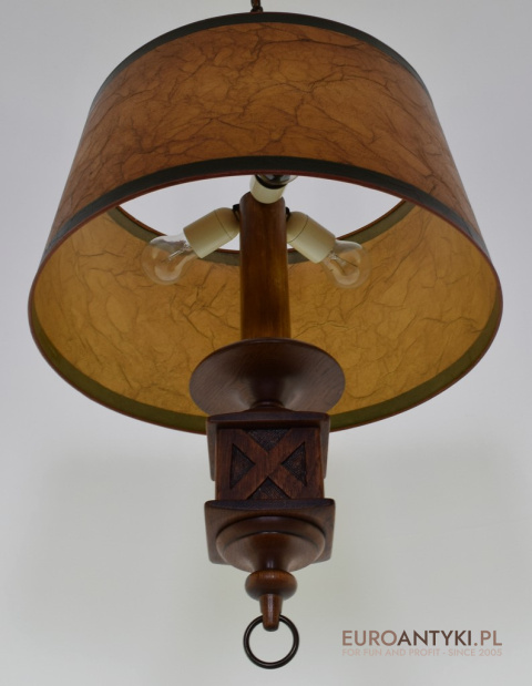 Wisząca lampa vintage z abażurem